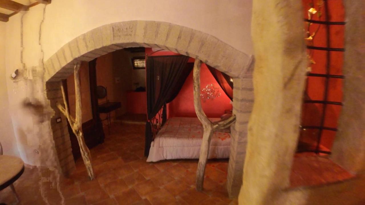 Il Giardino Dei Flintstones B&B Черветере Экстерьер фото