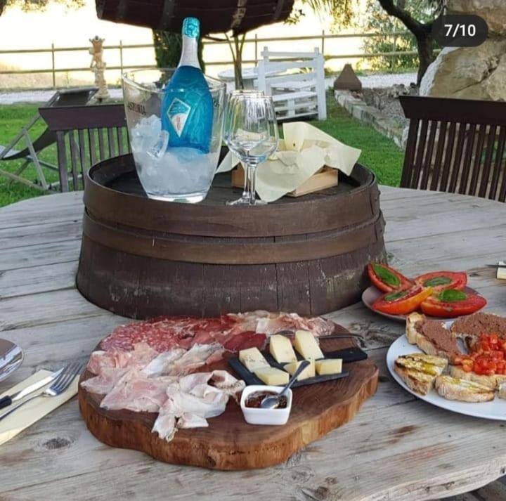Il Giardino Dei Flintstones B&B Черветере Экстерьер фото