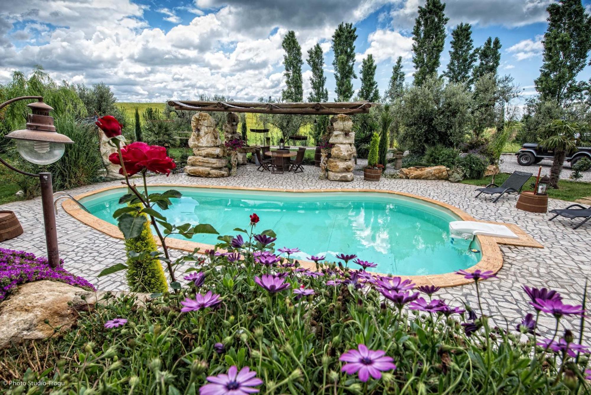 Il Giardino Dei Flintstones B&B Черветере Экстерьер фото