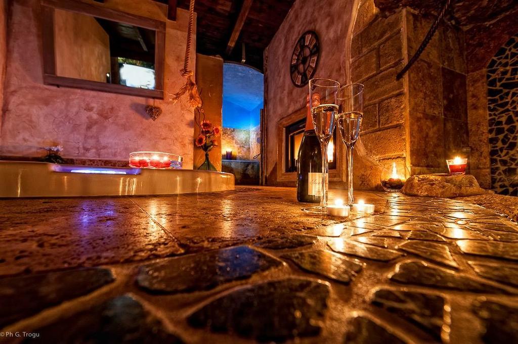 Il Giardino Dei Flintstones B&B Черветере Экстерьер фото