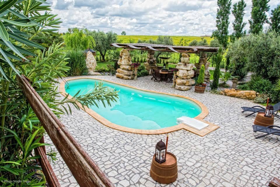 Il Giardino Dei Flintstones B&B Черветере Экстерьер фото