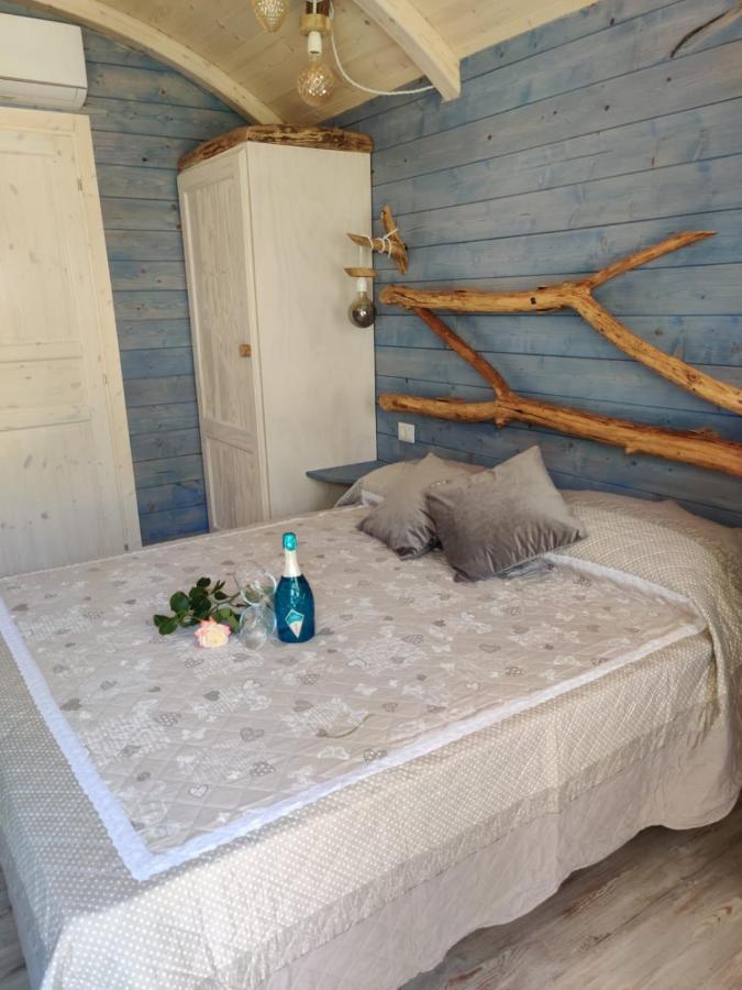 Il Giardino Dei Flintstones B&B Черветере Экстерьер фото